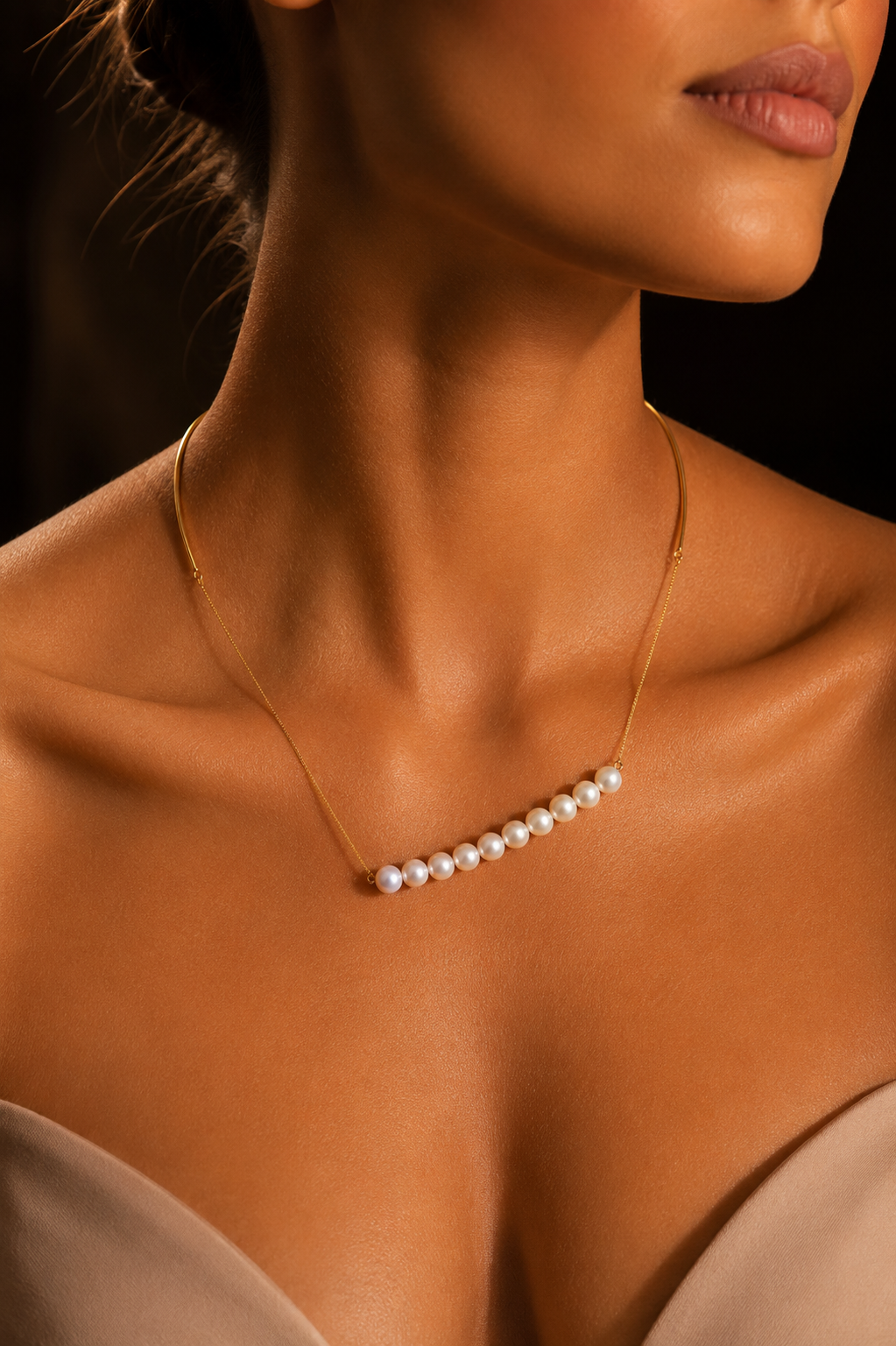 Hung White Pendant | IZI